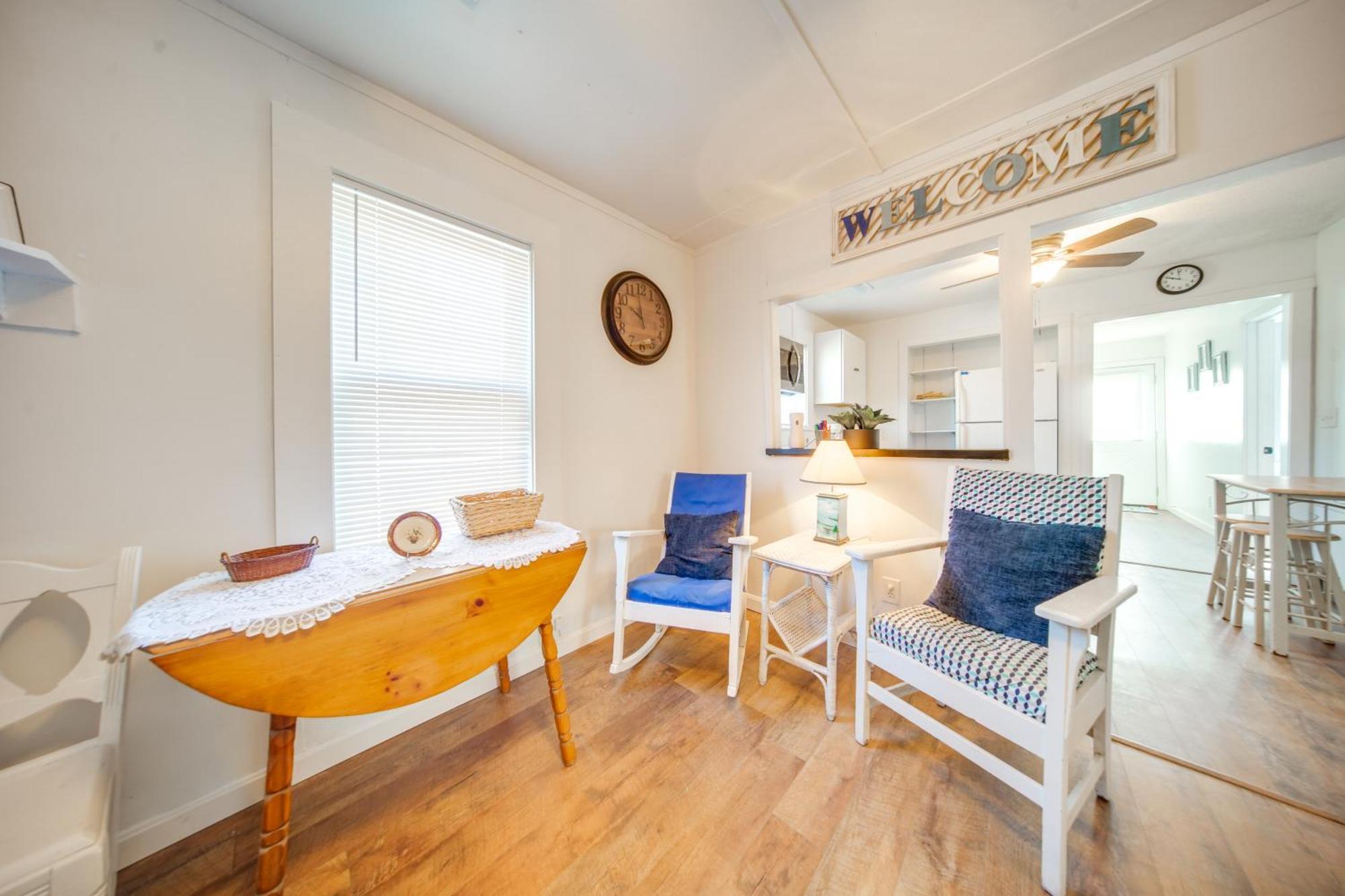 Charming Cottage With Yard Less Than 1 Mi To Lake Erie! Geneva Eksteriør bilde